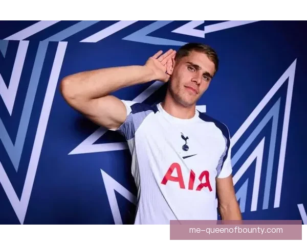 范德芬转会加盟热刺提升防线实力 助力球队争夺更高荣誉